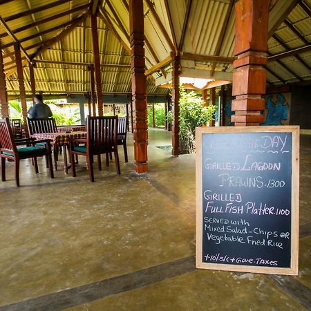 Yoho Rivi Ras Hotel Dehiwala-Mount Lavinia Dış mekan fotoğraf