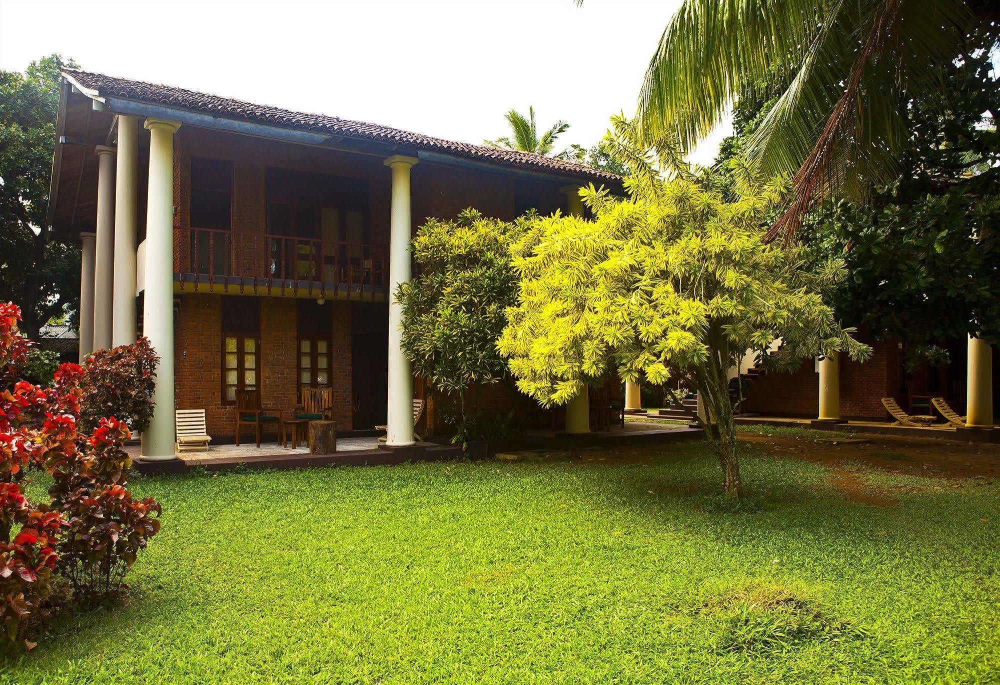 Yoho Rivi Ras Hotel Dehiwala-Mount Lavinia Dış mekan fotoğraf
